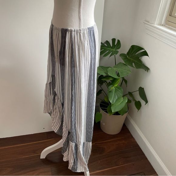 Lovestitch White & Blue High Ruffle low skirt! Size Medium - Picture 3 of 14